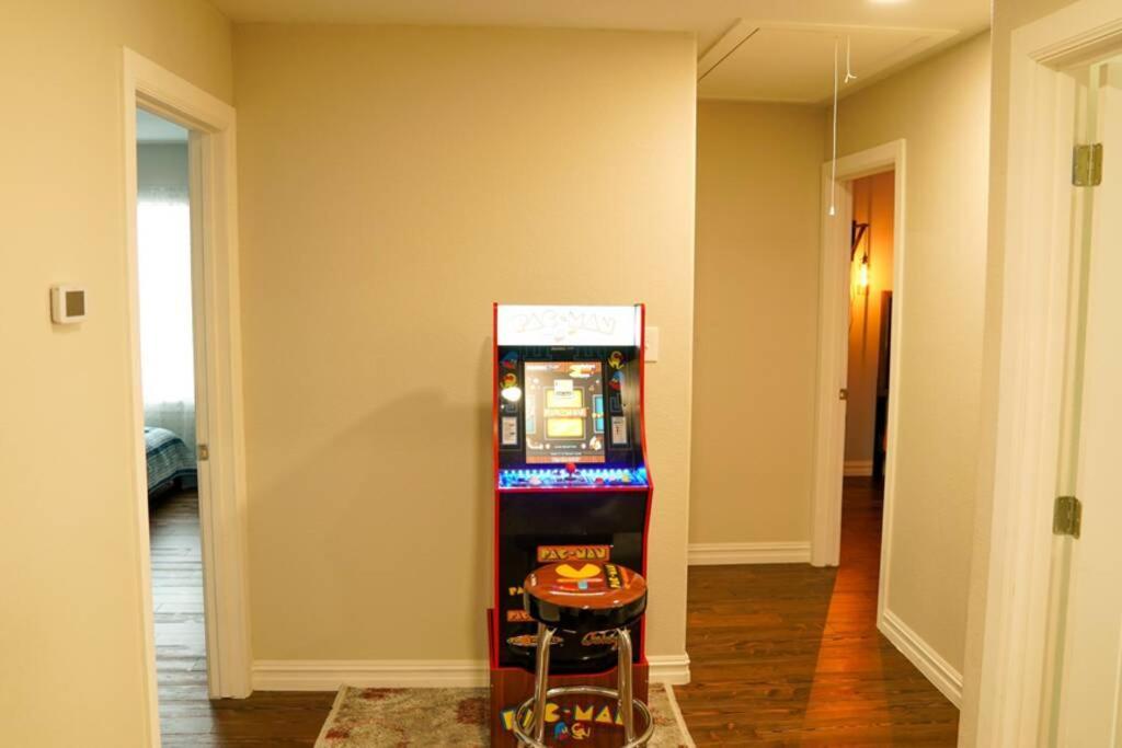Dallas 4Br Large Yard W Hot Tub , Fire Pit And Basketball Hoop Luaran gambar